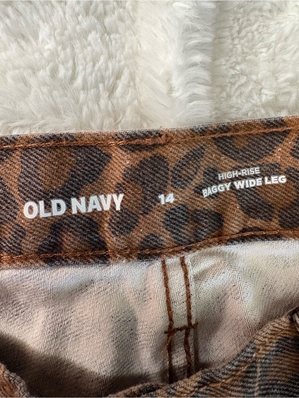 Old Navy Leopard Print Wide Leg Jeans Y2K Animal Print High Rise Sz: 14 - Picture 10 of 11